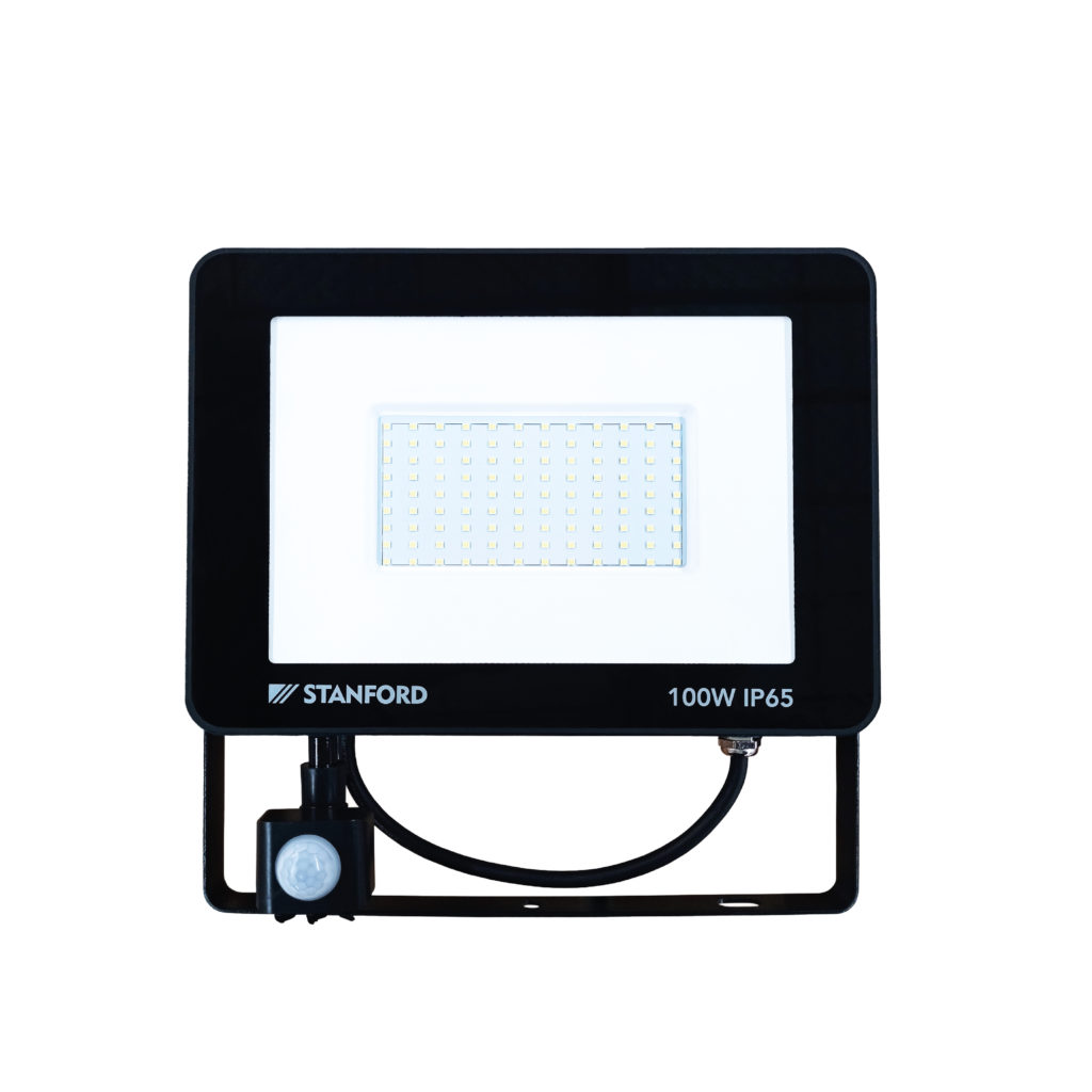proyector-de-area-slim-100w-6500k-8000lm-ip65-80lm Proyector de Area Slim 100W 6500K 8000LM IP65 80LM/W con Sensor de Movimiento Certificacion SEC FL - Imagen 1